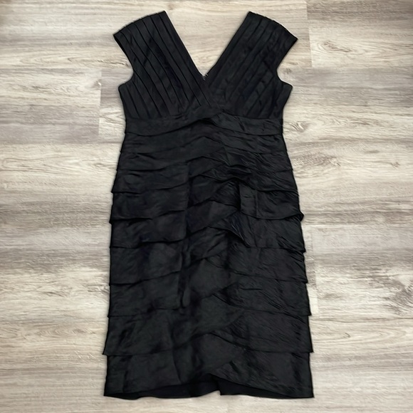Aidan Mattox Niteline Black Shimmer Sleeveless Shutter Tiered Dress Size 12 - Picture 5 of 15